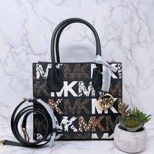 Michael Kors Mercer Medium Messenger